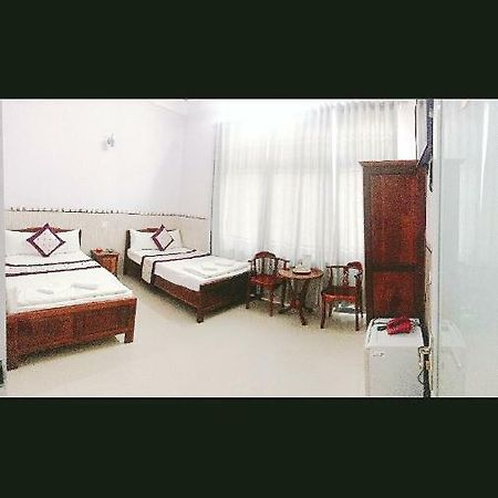 Minh Minh Hotel Quy Nhon Exteriör bild